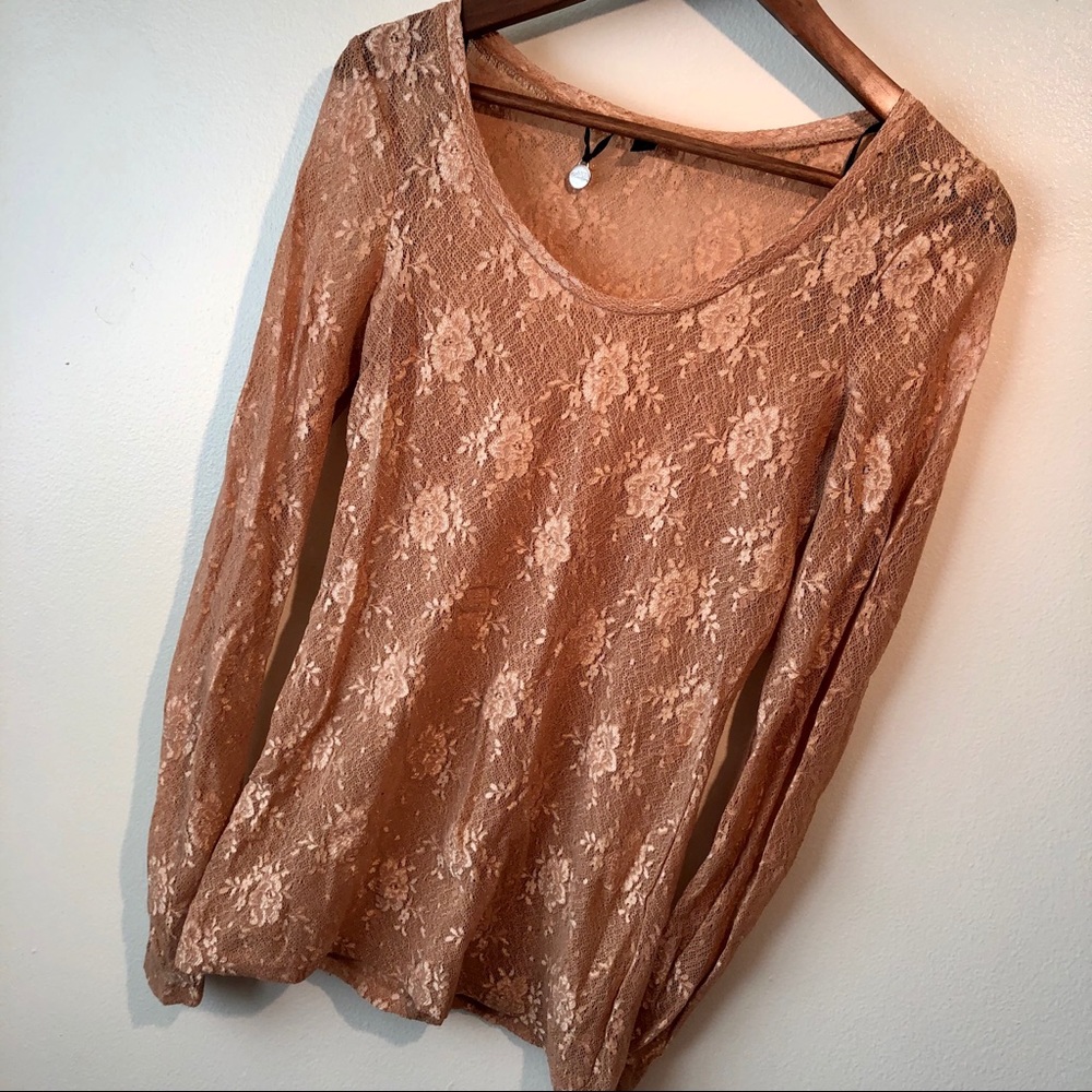 Miss Me lace top ✨